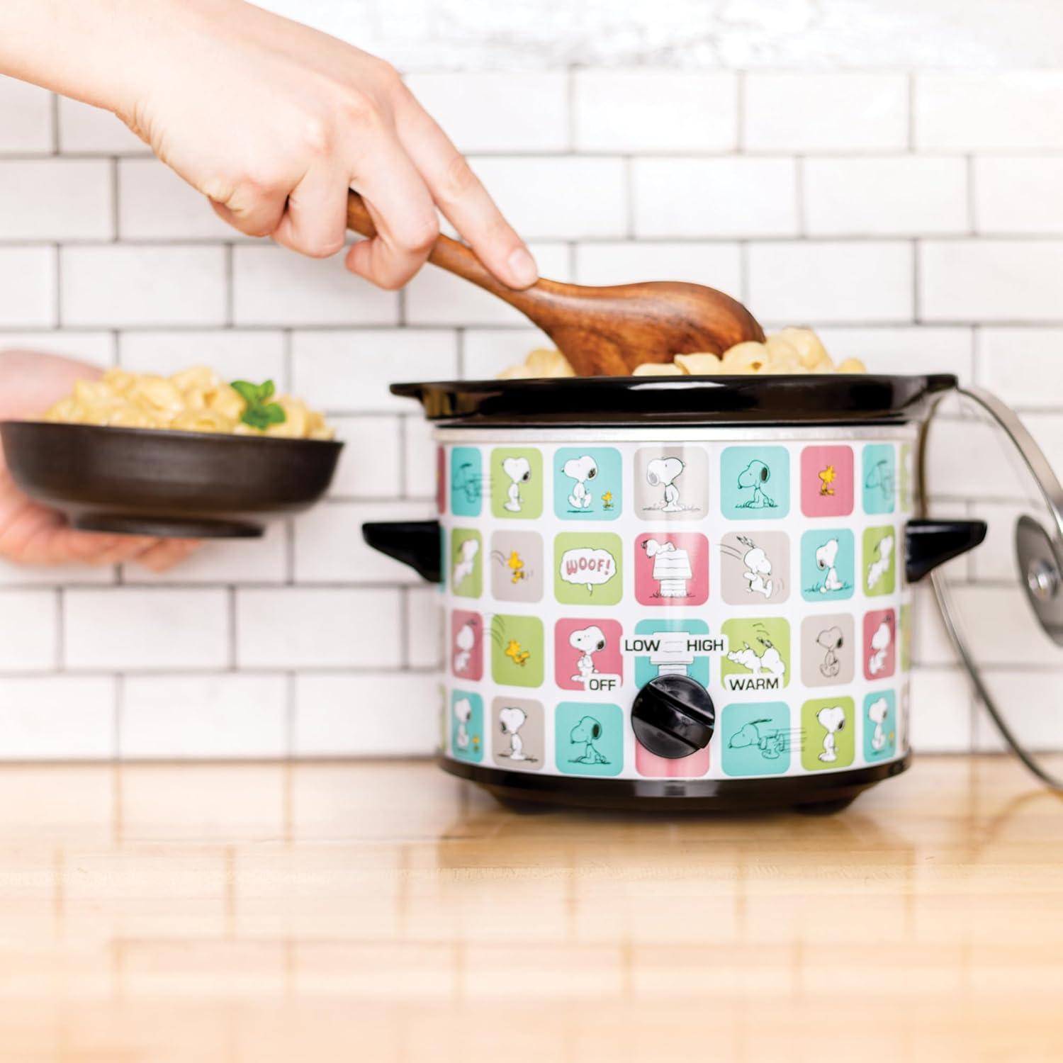 imageUncanny Brands Bluey 2qt Slow Cooker Small Kitchen AppliancePeanuts Snoopy