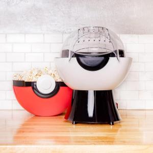 Uncanny Brands Bluey Popcorn Maker, Oil-Free Electric Hot Air Popper with 12 Paper Bags – Officially Licensed(Pokémon Poké Ball)