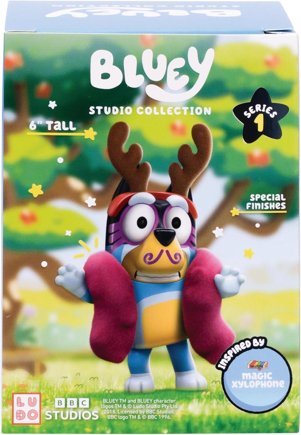 imageBluey Studio Collector Figure Queen Chilli 5 or 127 cm Inspired by Iconic Episode Premium Detailing Special Finish 6 to Collect Connect and DisplayFrozen Bandit