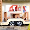 Bluey Caravan Adventure Playset, with 2.5″ Jean Luc Figure, Multicolor(Caravan Playset with One Figure)