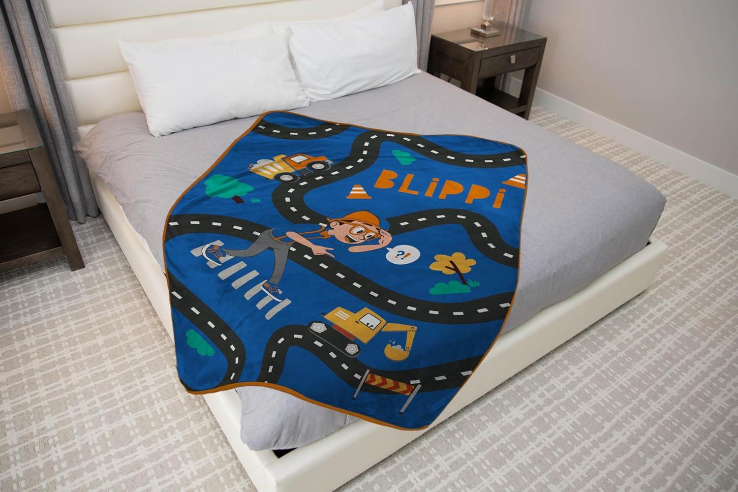 imageJay Franco Kids Plush Throw Blanket Soft amp Comfy Throw for Couch or Bed Cozy Home Dcor for Living Room amp Bedroom Pink Bluey 40x50 Travel BlanketBlue Blippi